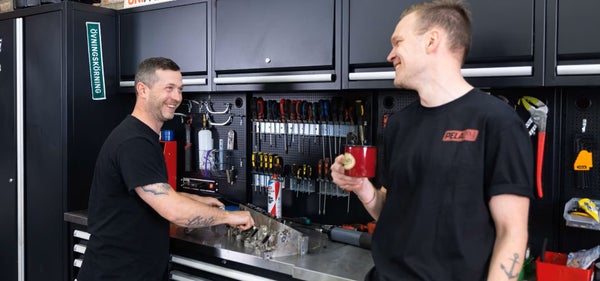 Autotalli & korjaamo